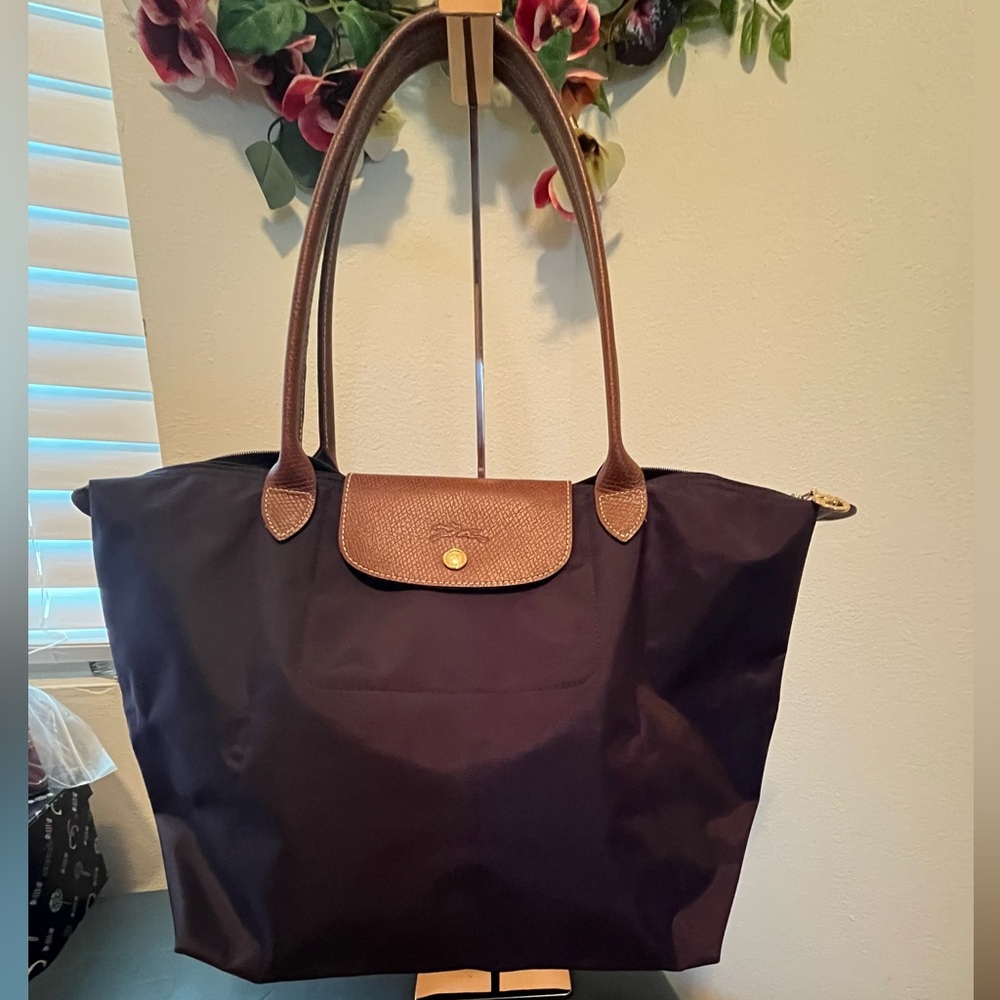 Elegant Longchamps Purple Tote NWOT